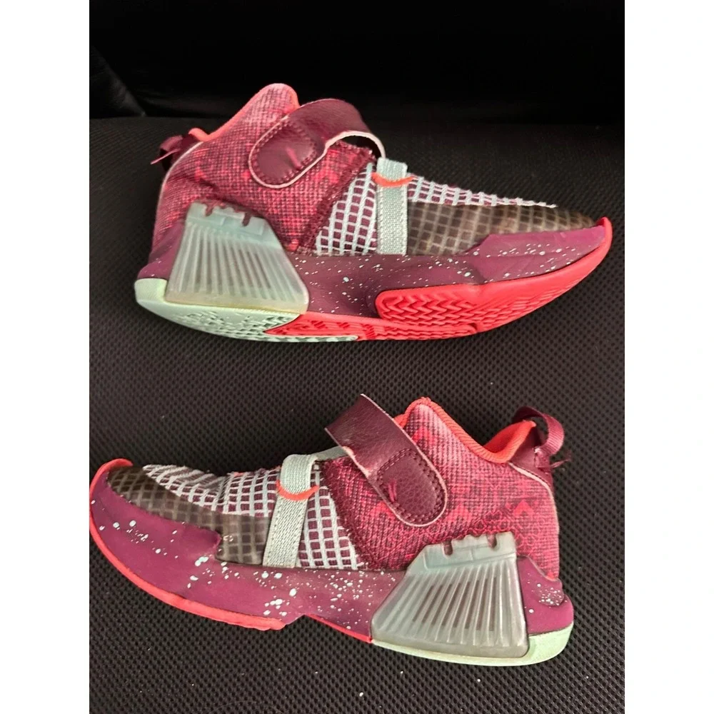 Nike Boys LeBron Witness 7 SE‎ in Night Maroon size 13C